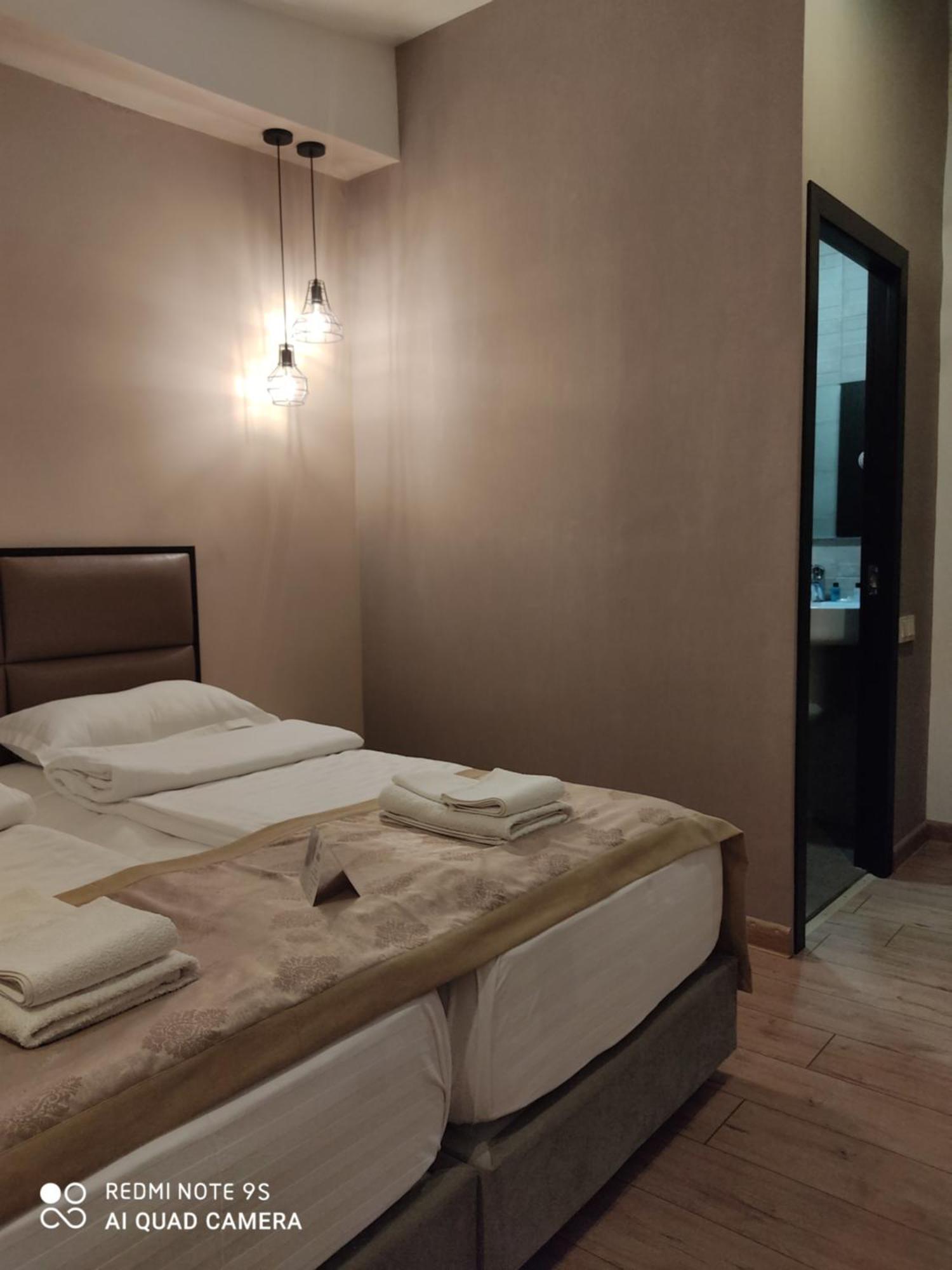 Garden Lounge Hotel Yerevan Room photo